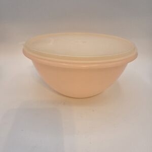 Vintage Tupperware Wonderlier Pastel Peach 8" Bowl